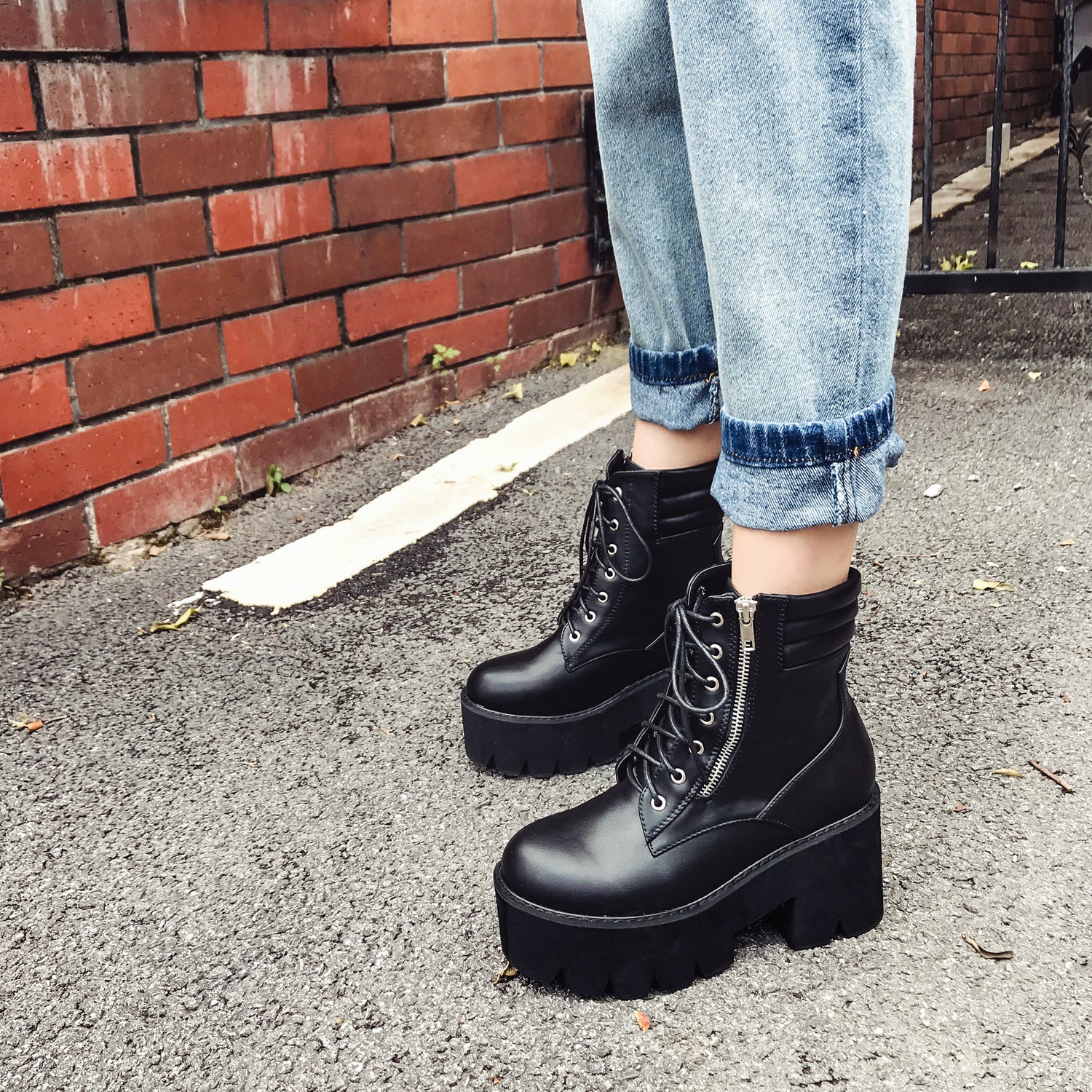 Fashionable Sexy Chunky Heel Martin Boots for Women