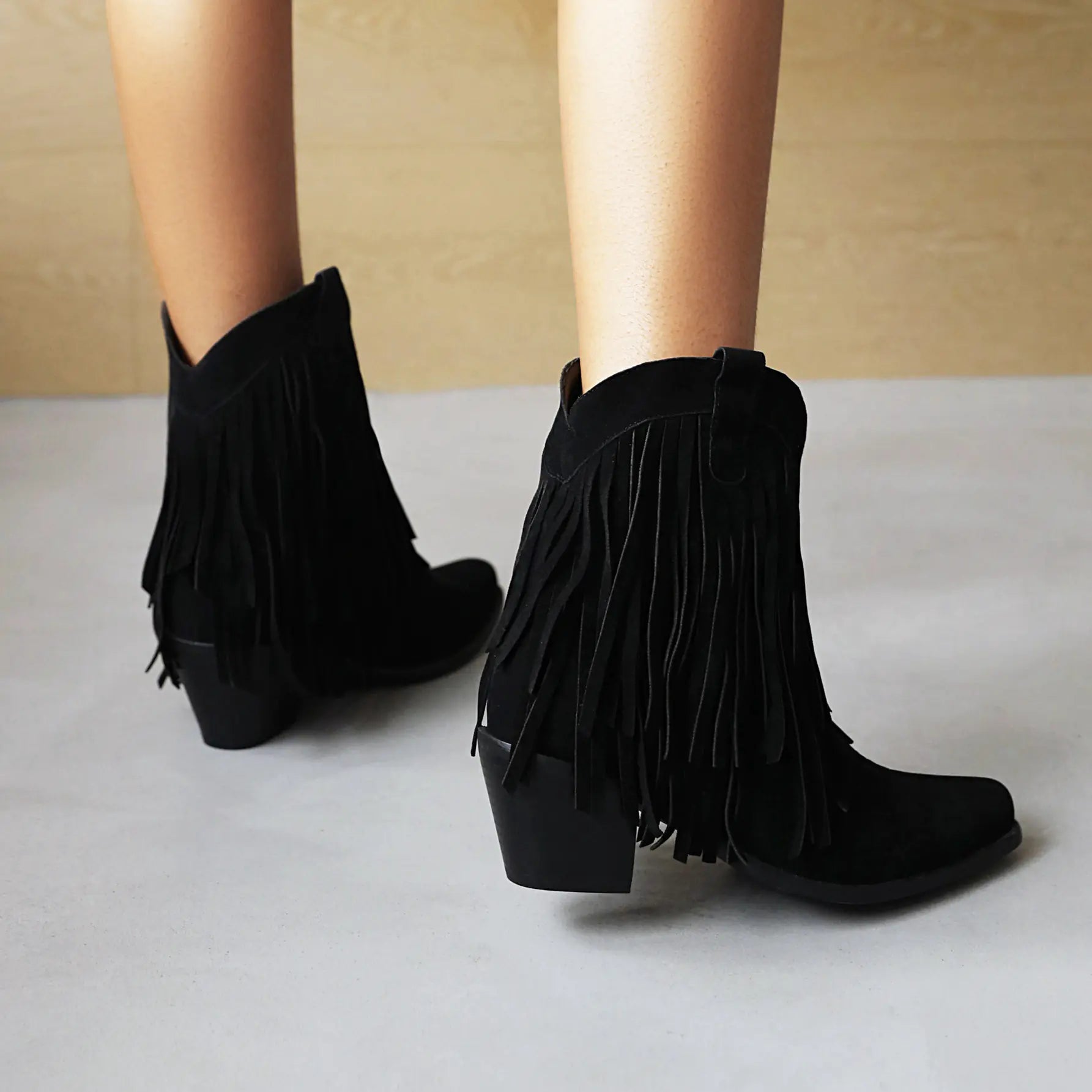 Fashionable Suede Ankle Boots with Fringe for Women