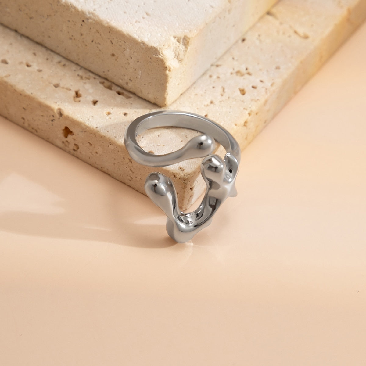 Simple Style Lines Geometric Ring